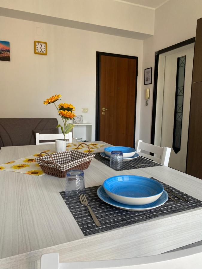 Il Girasole Apartment คาตาเนีย ภายนอก รูปภาพ