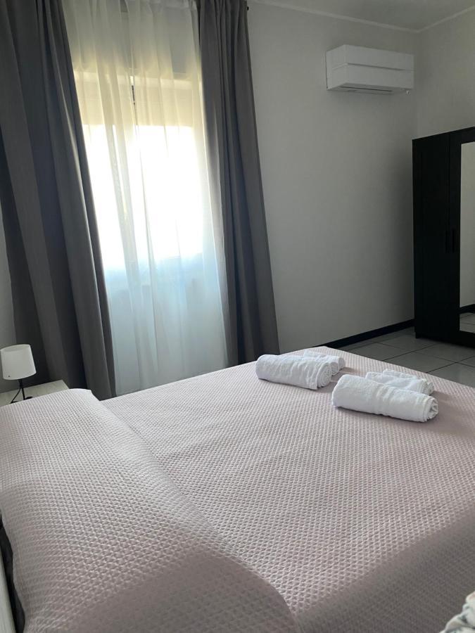 Il Girasole Apartment คาตาเนีย ภายนอก รูปภาพ